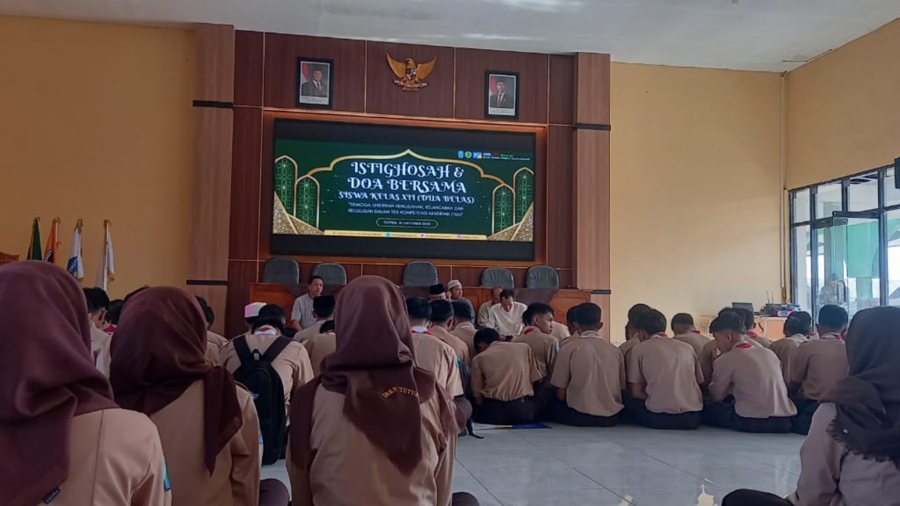 Istighosah dan Doa Bersama di SMKN Tutur untuk Persiapan Ujian TKA